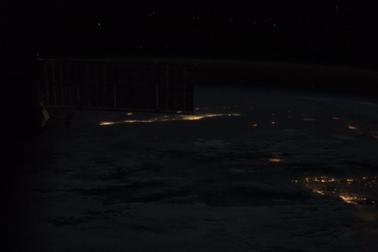 GMT333_21_50_Terry Virts_night sicily russia_131