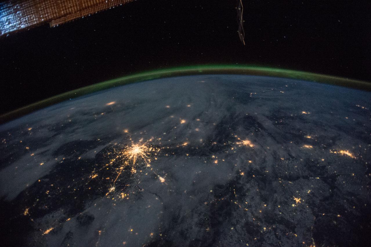 GMT336_21_56_Terry Virts_night pass moscow siberia sunrise on array_123