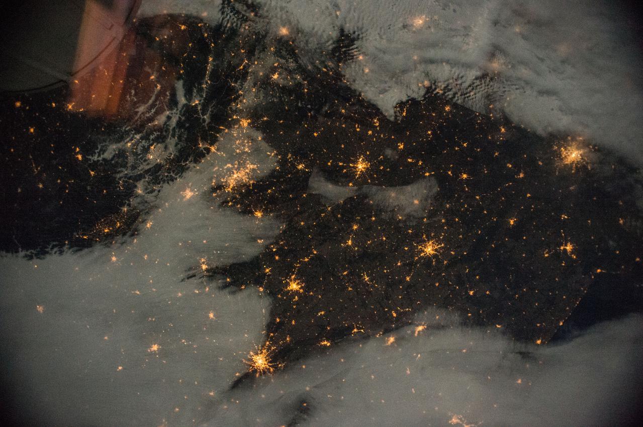 GMT338_22_09_Terry Virts_night france poland ukraine moscow_123