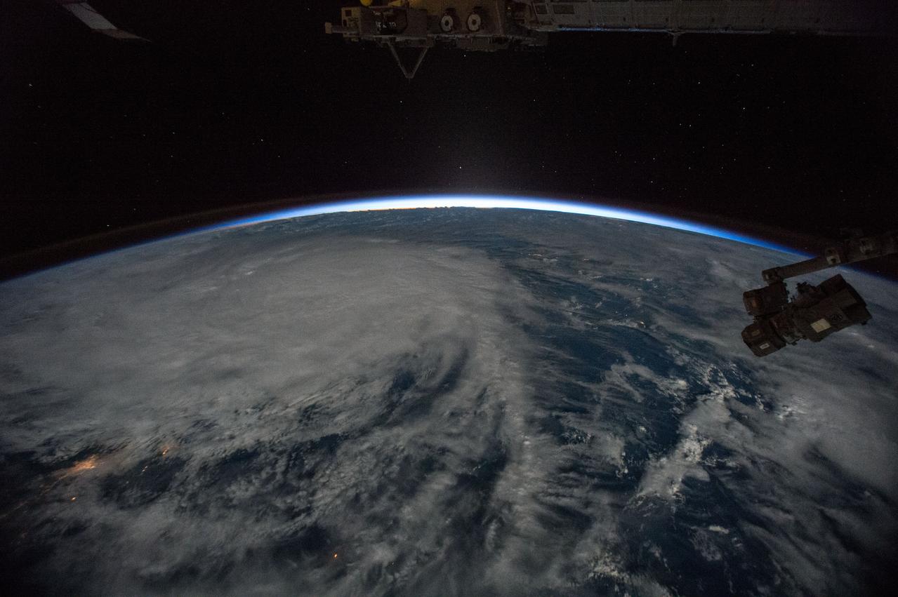 GMT340_20_14_Terry Virts_Typhoon Hagiput_123