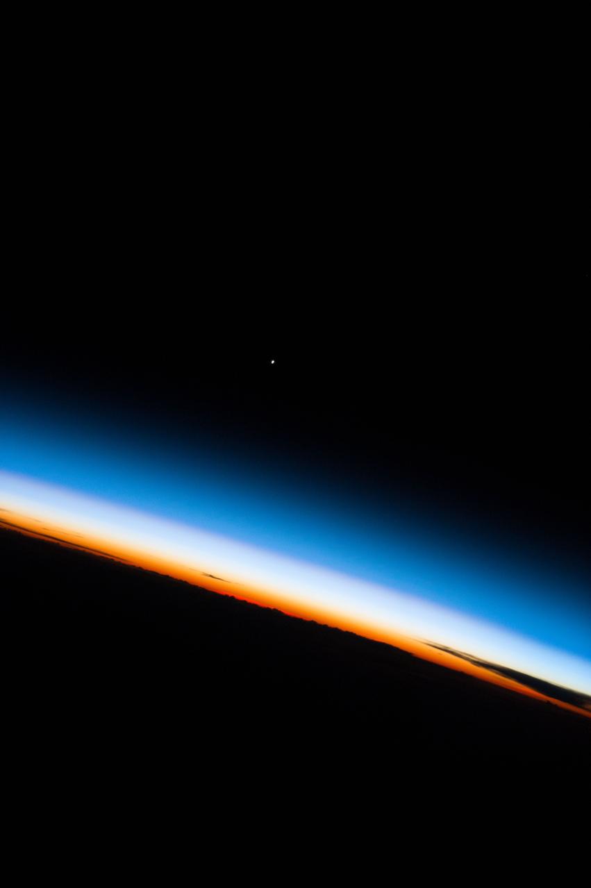 GMT340_00_10_Terry Virts_venus sunset jupiter sunrise_131