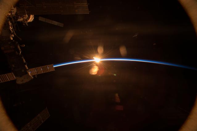 NASA image: iss042e034072