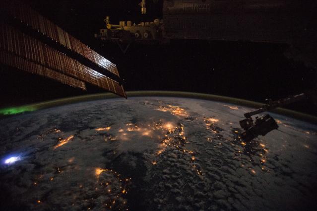 NASA image: iss042e034209