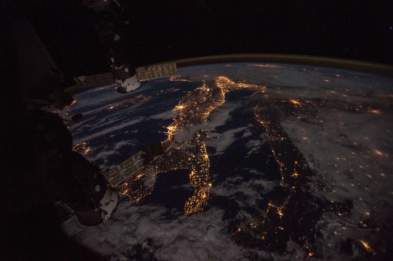 GMT344_23_19_Terry Virts_night wide mexico europe sequence1_cb_131