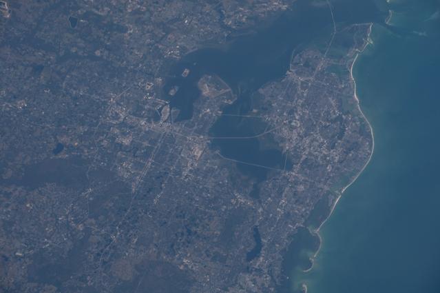 NASA image: iss042e037746