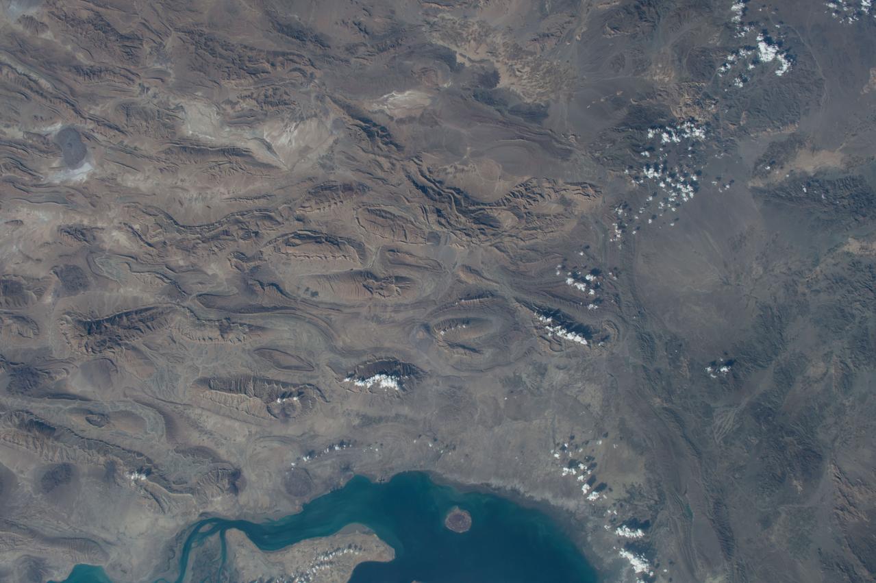 GMT352_11_24_Terry Virts_mideast afghanistan himalayas moon_129