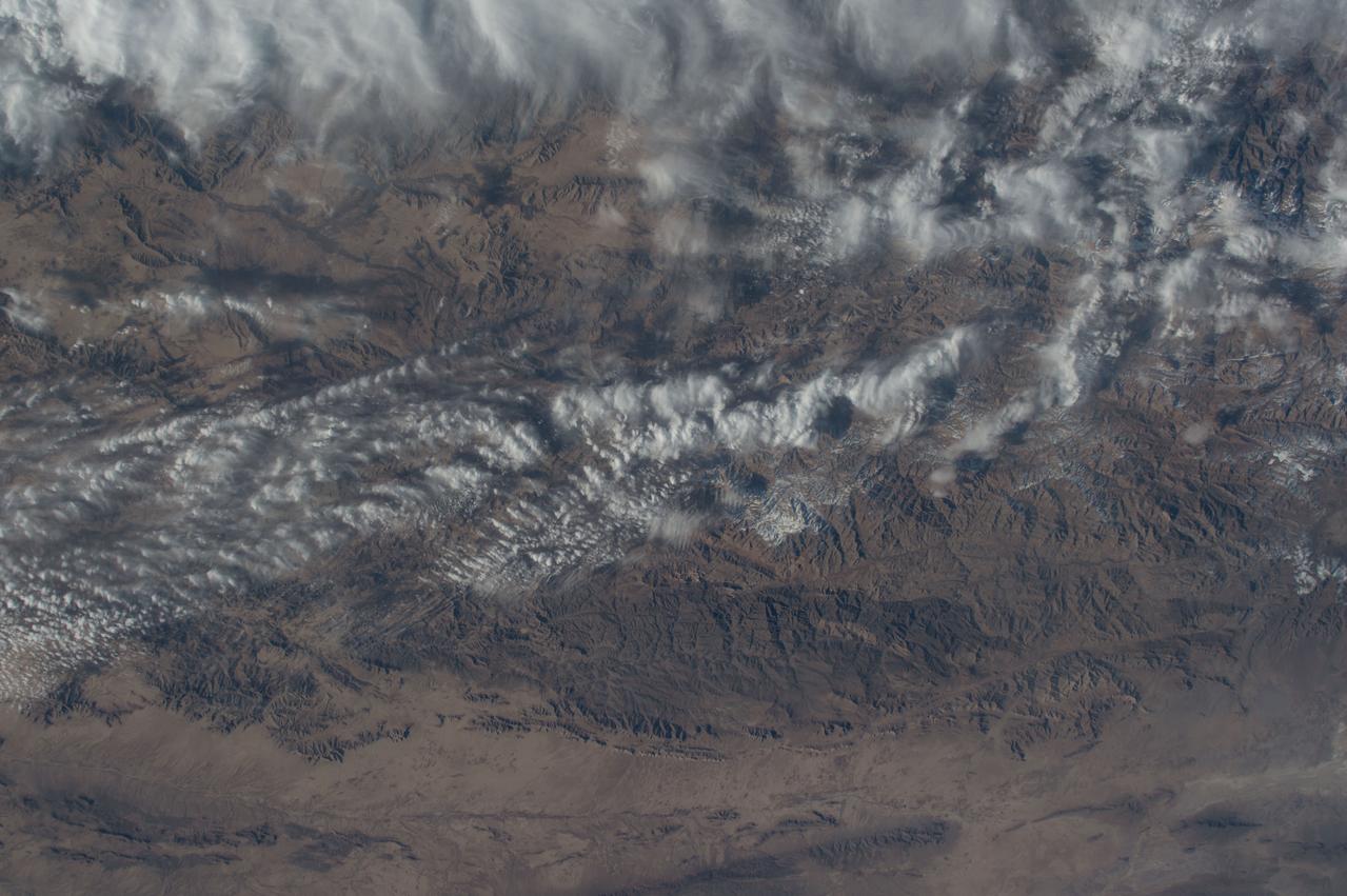 GMT352_11_24_Terry Virts_mideast afghanistan himalayas moon_129