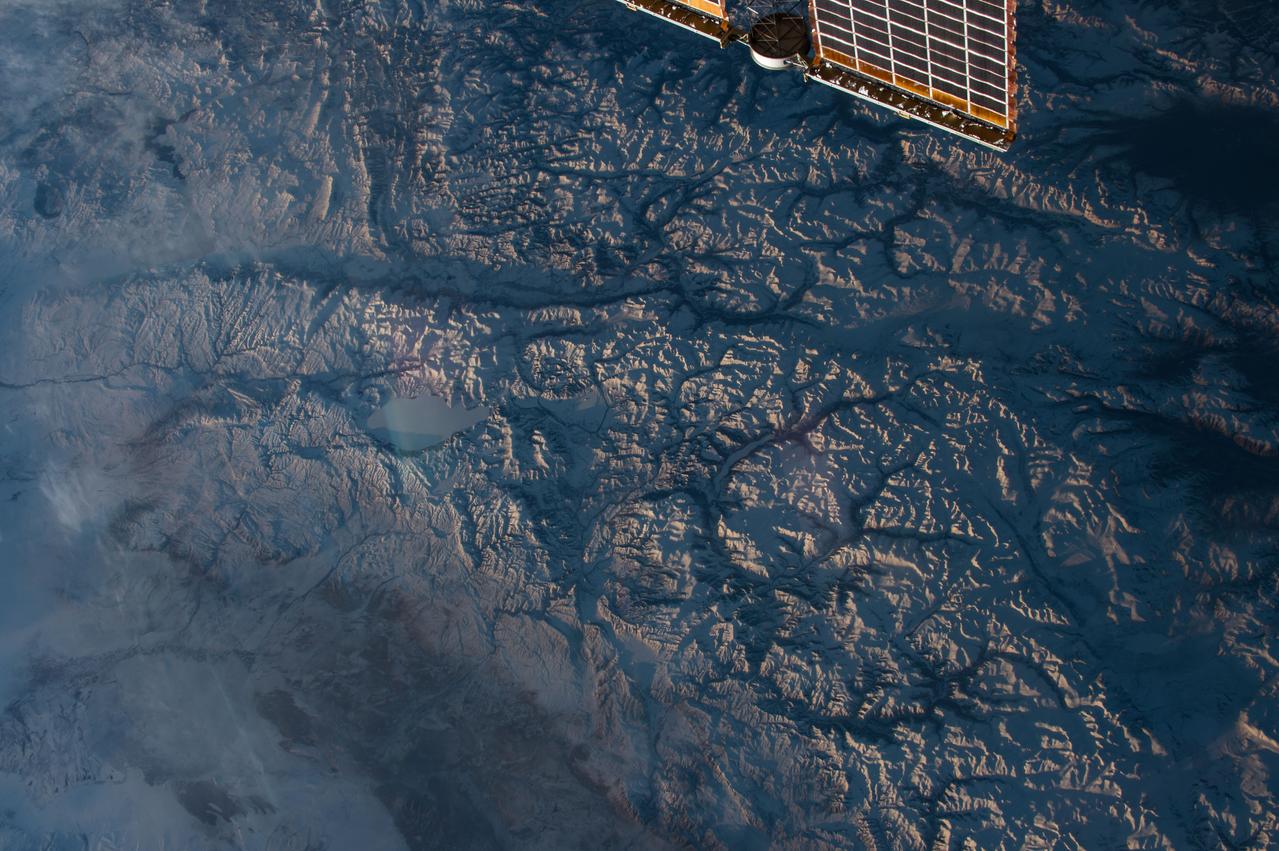 GMT352_11_24_Terry Virts_mideast afghanistan himalayas moon_129