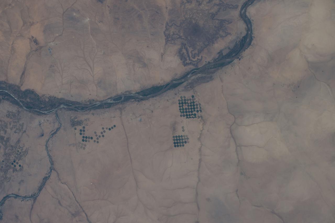 GMT353_11_56_Terry Virts_CEO Ghana Accra zoom sahara red sea_129