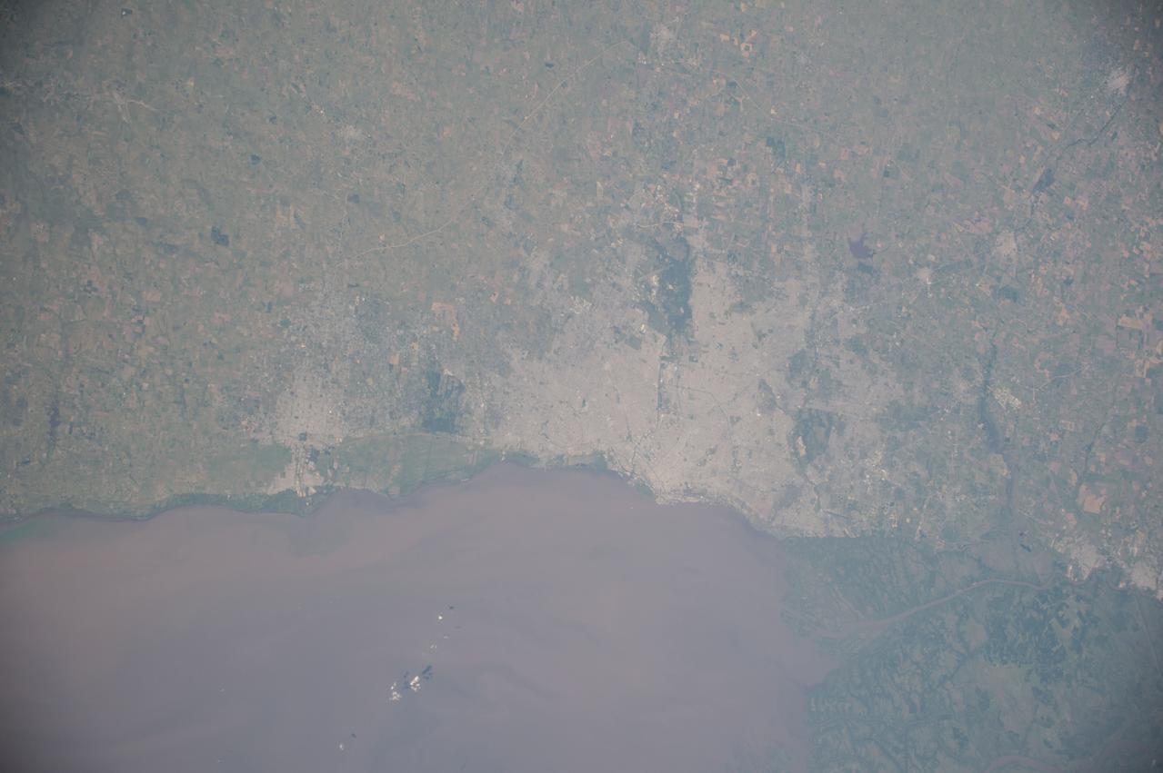 GMT357_12_41_Terry Virts_buenos aires montevideo zoom_129