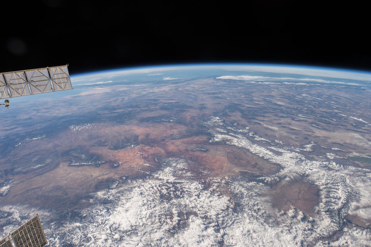 GMT357_21_00_Terry Virts_CA AZ CO day wide_123