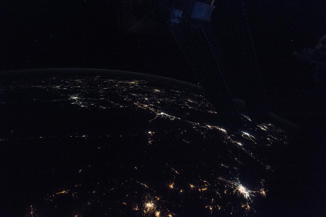 GMT359_16_57_Terry Virts_israel persian gulf night wide_123