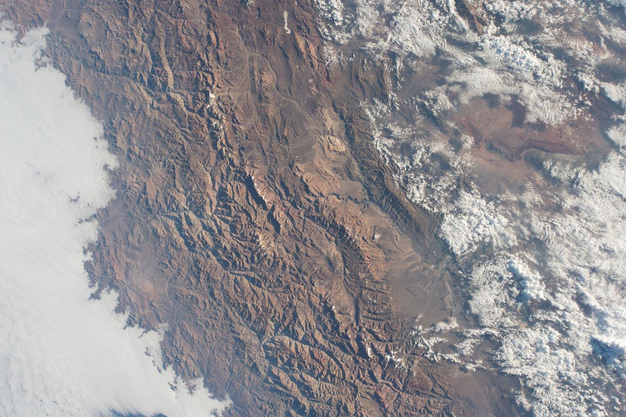 GMT362_00_58_Terry Virts_chile andes central south america amazon start in mountains_123