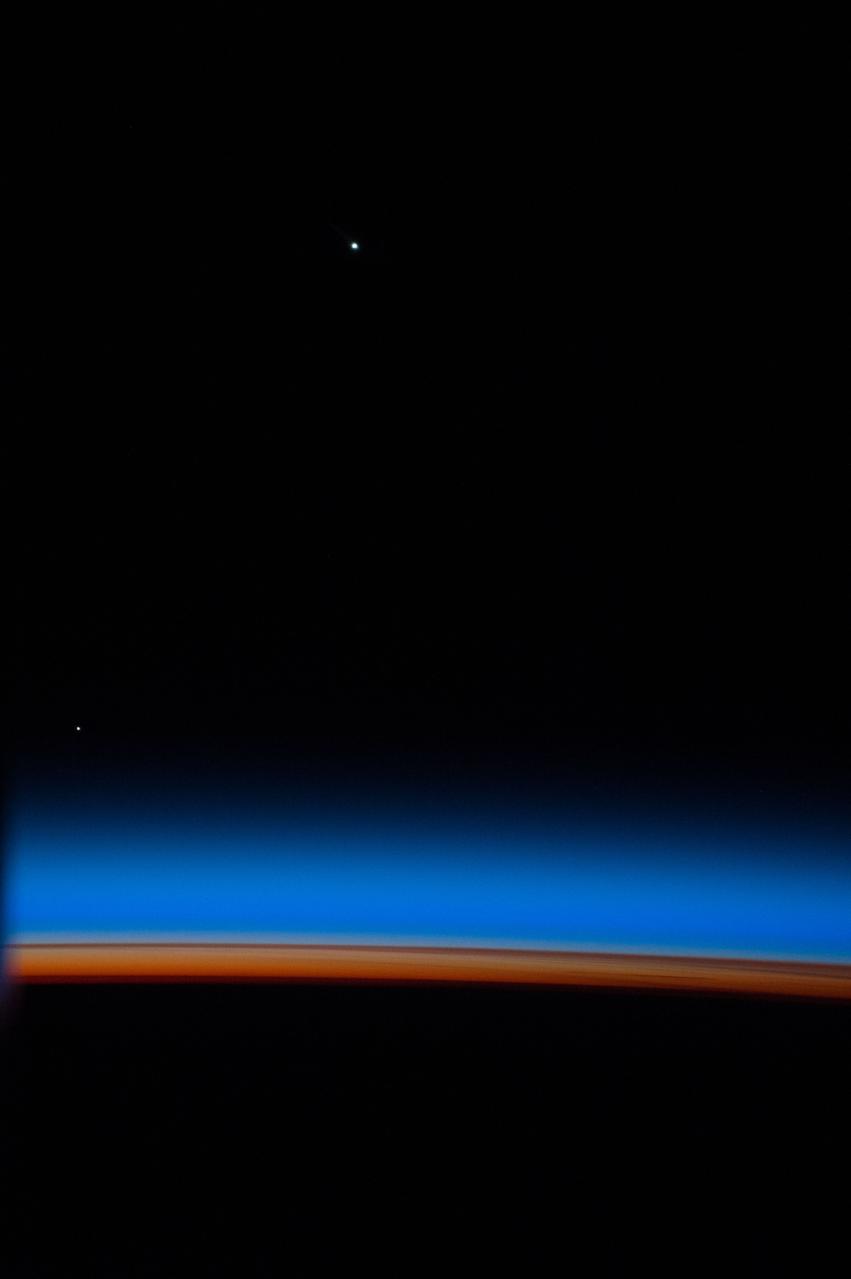 GMT362_00_47_Terry Virts_venus mercury sunset lightning zoom rio and sao paolo_131