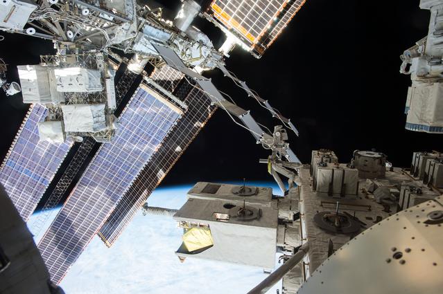 NASA image: iss042e085670