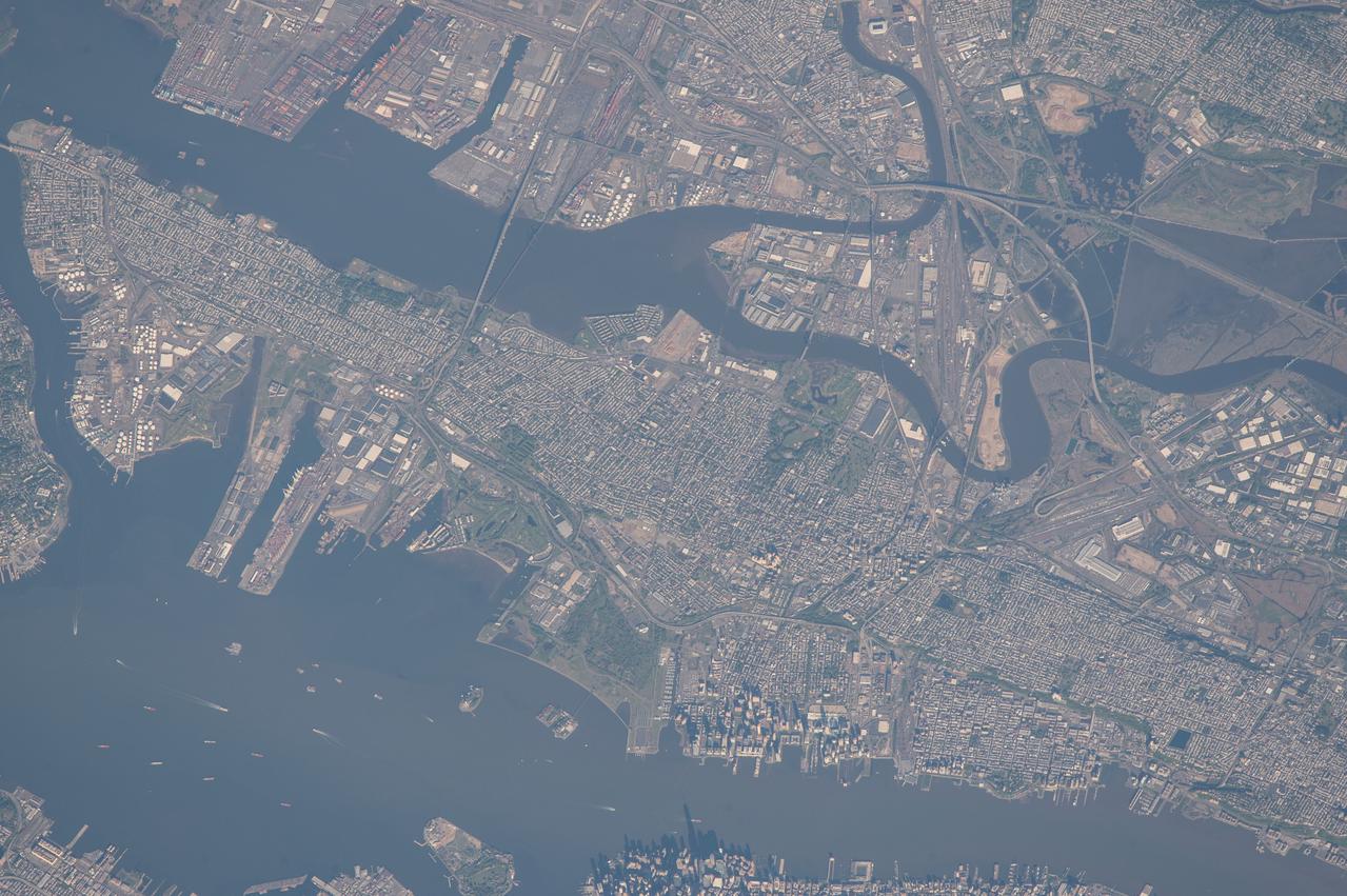 ISS043E241982 (05/23/2015) --- This Earth observation image of the Eastern coast of the United States from May 23, 2015 was tweeted out from the International Space Station by NASA astronaut Scott Kelly with the added comment: "To end #EMSWeek #JerseyCity where I worked as an EMT more than 30 years ago".