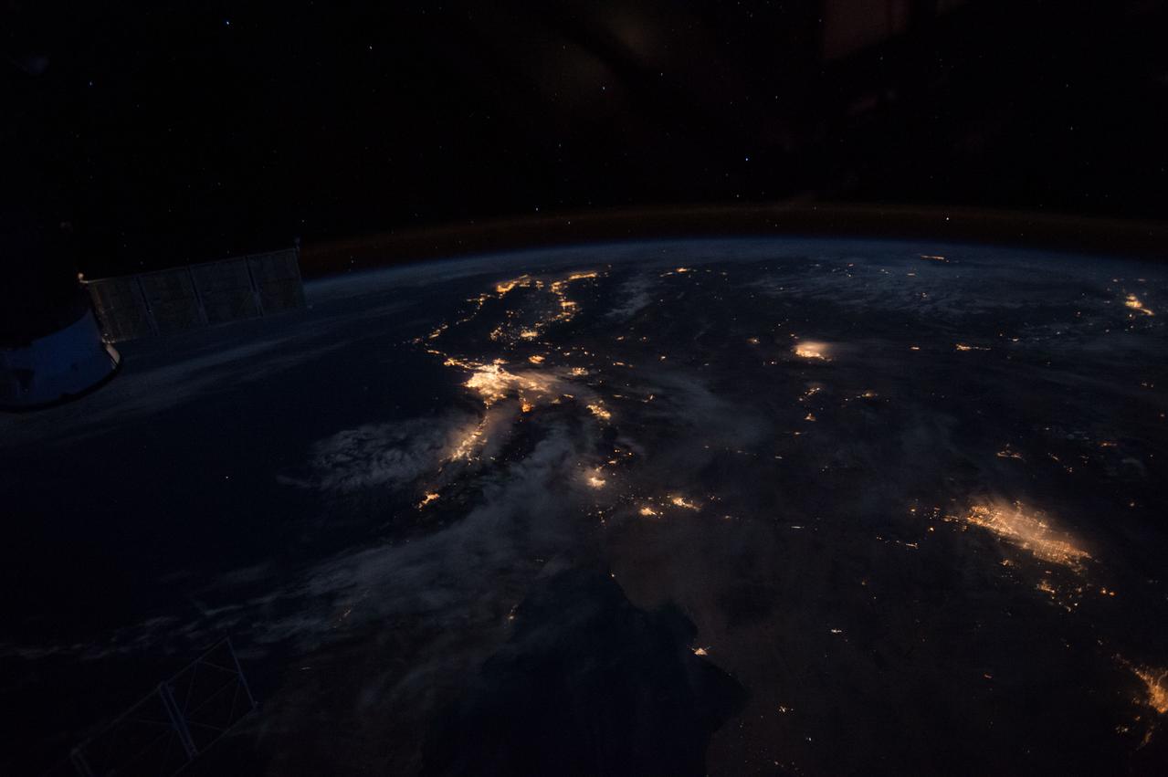 ISS046e026252 (01/28/2016) --- NASA astronaut Tim Kopra aboard the International Space Station tweeted this night image of the west coast of America with the message: " Looking back at the west coast of #California before dawn.".