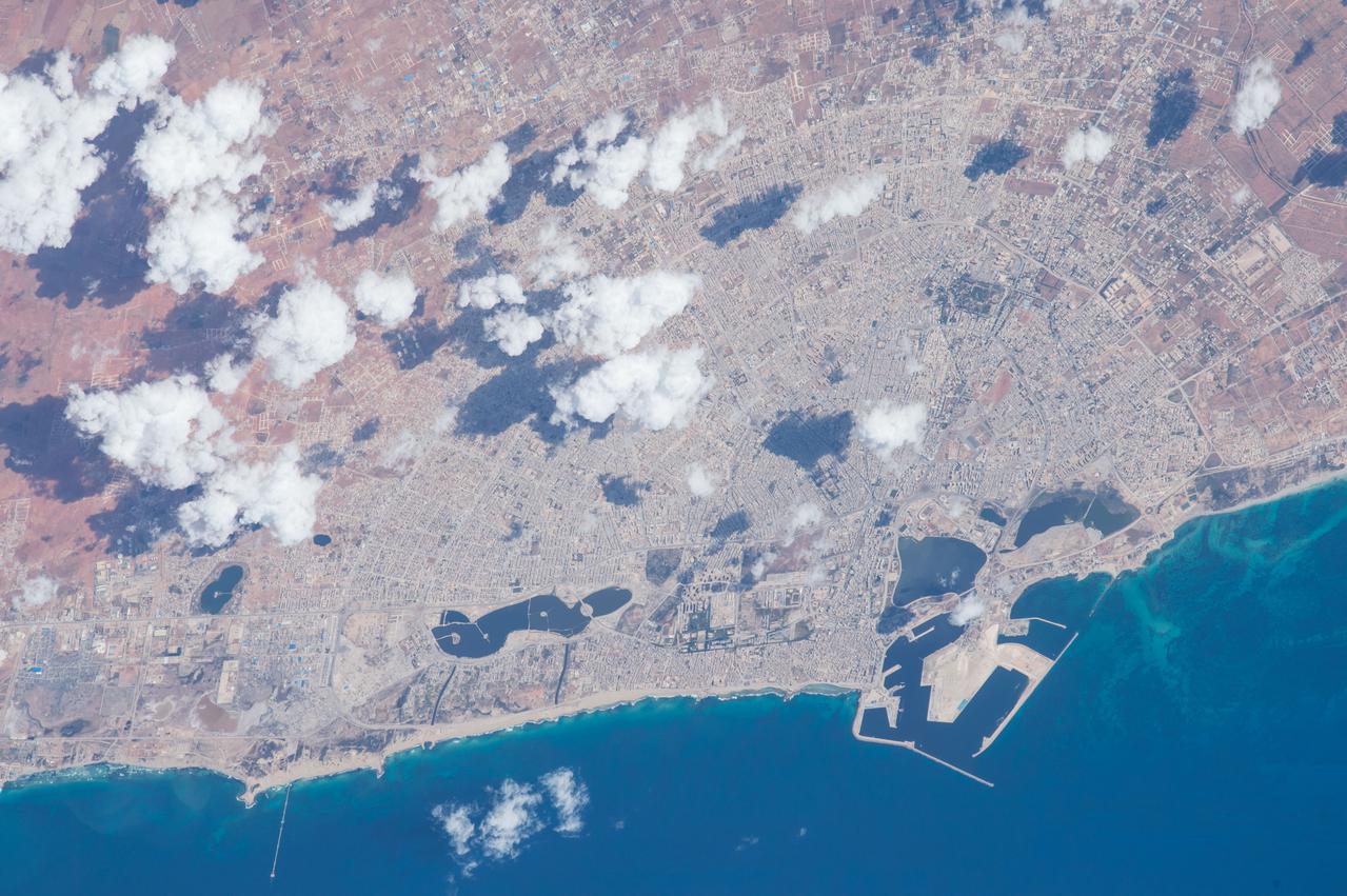 ISS047e005350 (03/10/2016) --- This image of the Earth is one of many that Expedition 47 crew members take on a minute by minute basis as the International Space Station orbits the Earth.