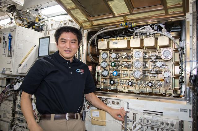 NASA image: Takuya Onishi  with MSPR Combustion Chamber (CC)