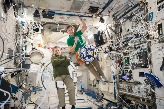 NASA image: Spheres Zero Robotics Run Tests