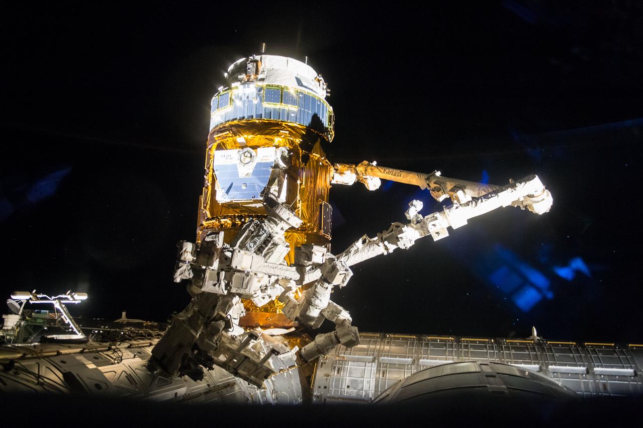 iss050e036114 (1/27/2017) --- A view of H2 Transfer Vehicle (HTV) 6 at dawn. HTV-6, is the sixth flight of the H-II Transfer Vehicle, an unmanned cargo spacecraft launched to resupply the International Space Station. It was launched at 13:26:47 UTC on 9 December 2016 aboard H-IIB launch vehicle from Tanegashima Space Center.