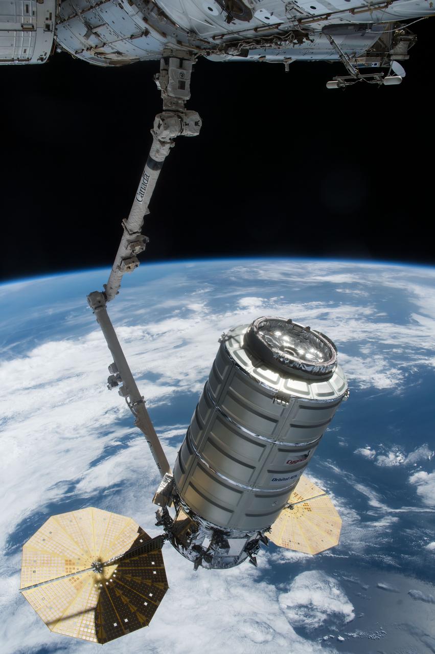 iss051e020842 (April 22, 2017) --- The Cygnus resupply ship from Orbital ATK is remotely guided to its port on the Unity module by ground controllers using the Canadarm2 robotic arm.