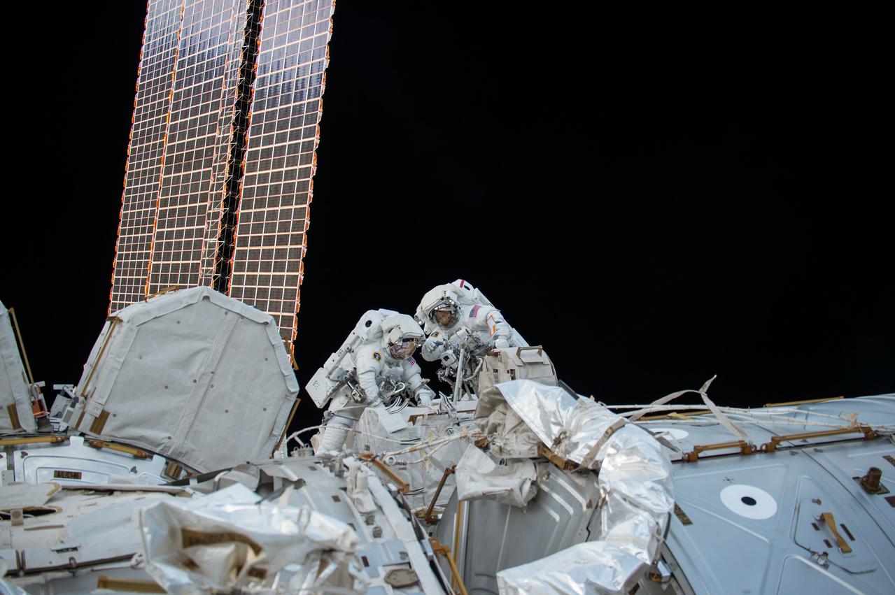 iss053e079580