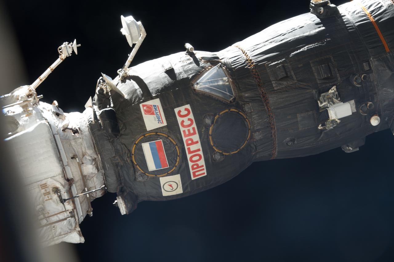 iss053e235199 (Nov. 20, 2017) --- The Progress 68 (68P) cargo craft is pictured docked to the Pirs docking compartment. The 68P arrived at the International Space Station on Oct. 16, 2017, with food, fuel and supplies two days after launching from the Baikonur Cosmodrome in Kazakhstan.