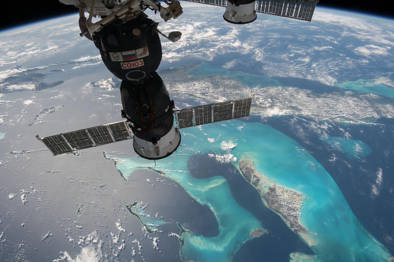 iss054e042067 (Feb, 12, 2018) --- NASA astronaut Scott Tingle captured a photo of the Bahamas from the vantage point of the International Space Station.