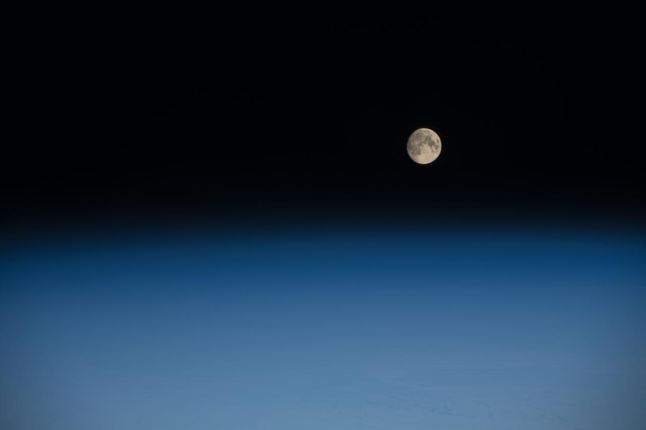 iss055e000030 (Feb. 28, 2018) --- A waxing gibbous moon was pictured above the Earth's limb as the International Space Station orbited over the southern Indian Ocean just southwest of the African continent.