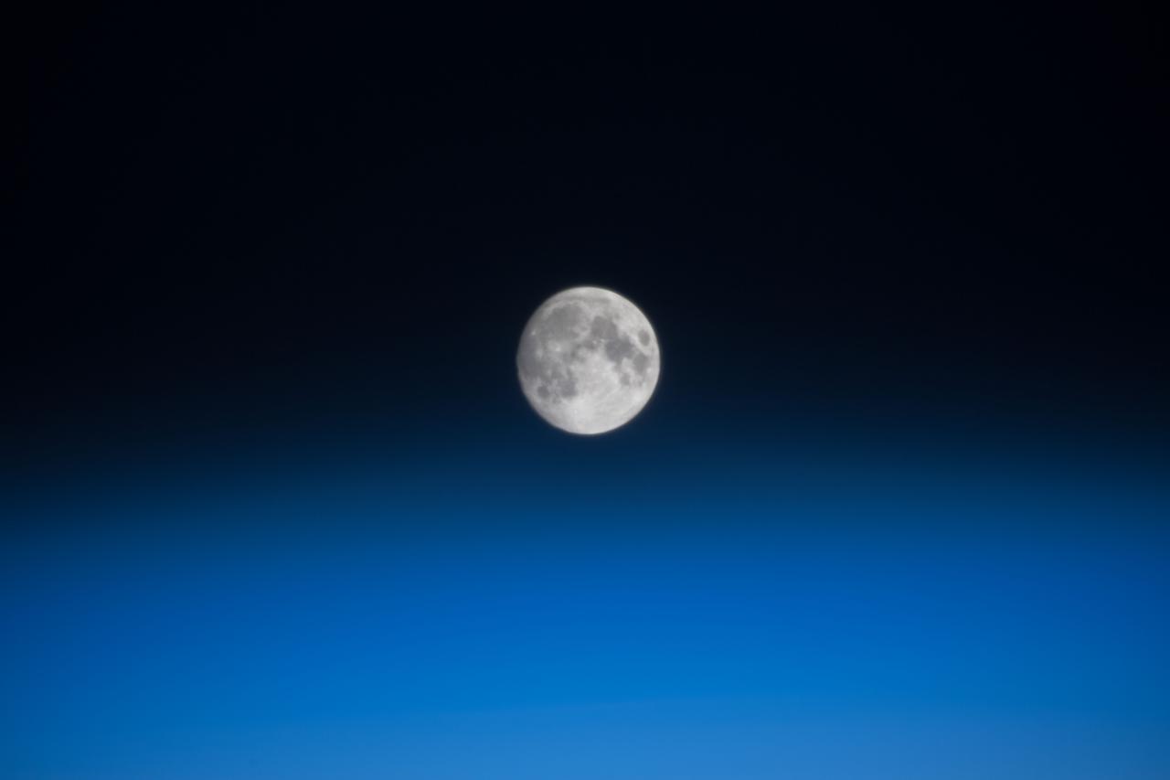 iss055e000034 (Feb. 28, 2018) --- A waxing gibbous moon was pictured above the Earth's limb as the International Space Station orbited over the southern Indian Ocean just southwest of the African continent.