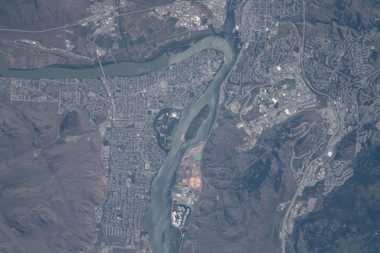 iss056e077345 (June 24, 2018) --- The Canadian city of Kamloops, British Columbia and the Thompson River are pictured as the International Space Station was orbiting about 257 miles above the North American continent.