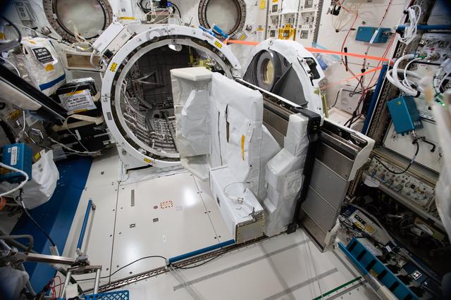 NASA image: JEM AL Slide Table Retraction from JPM Side