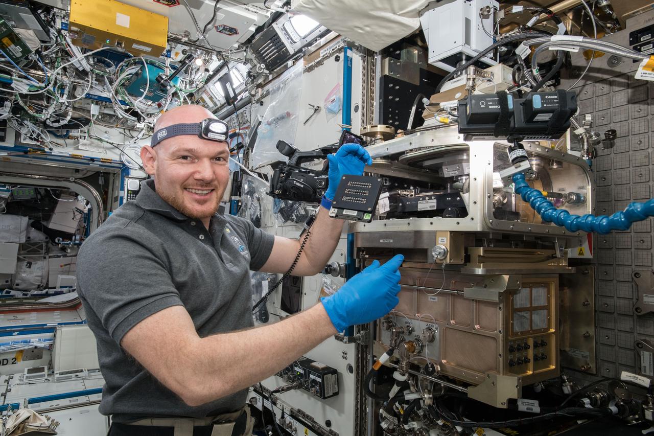 iss057e074544 (Nov. 9, 2018) --- European Space Agency (ESA) astronaut Alexander Gerst configures the Light Microscopy Module (LMM) for the Advanced Colloids Experiment-Temperature-7 (ACE-T-7) experiment. ACE-T-7 involves the design and assembly of complex three-dimensional structures from small particles suspended within a fluid medium. These so-called “self-assembled colloidal structures”, are vital to the design of advanced optical materials and active devices. In the microgravity environment, insight is provided into the relation between particle shape and interparticle interactions on assembly structure and dynamics: fundamental issues in condensed matter science.