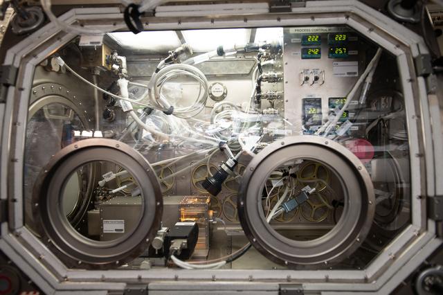 Microgravity Sciences Glovebox
