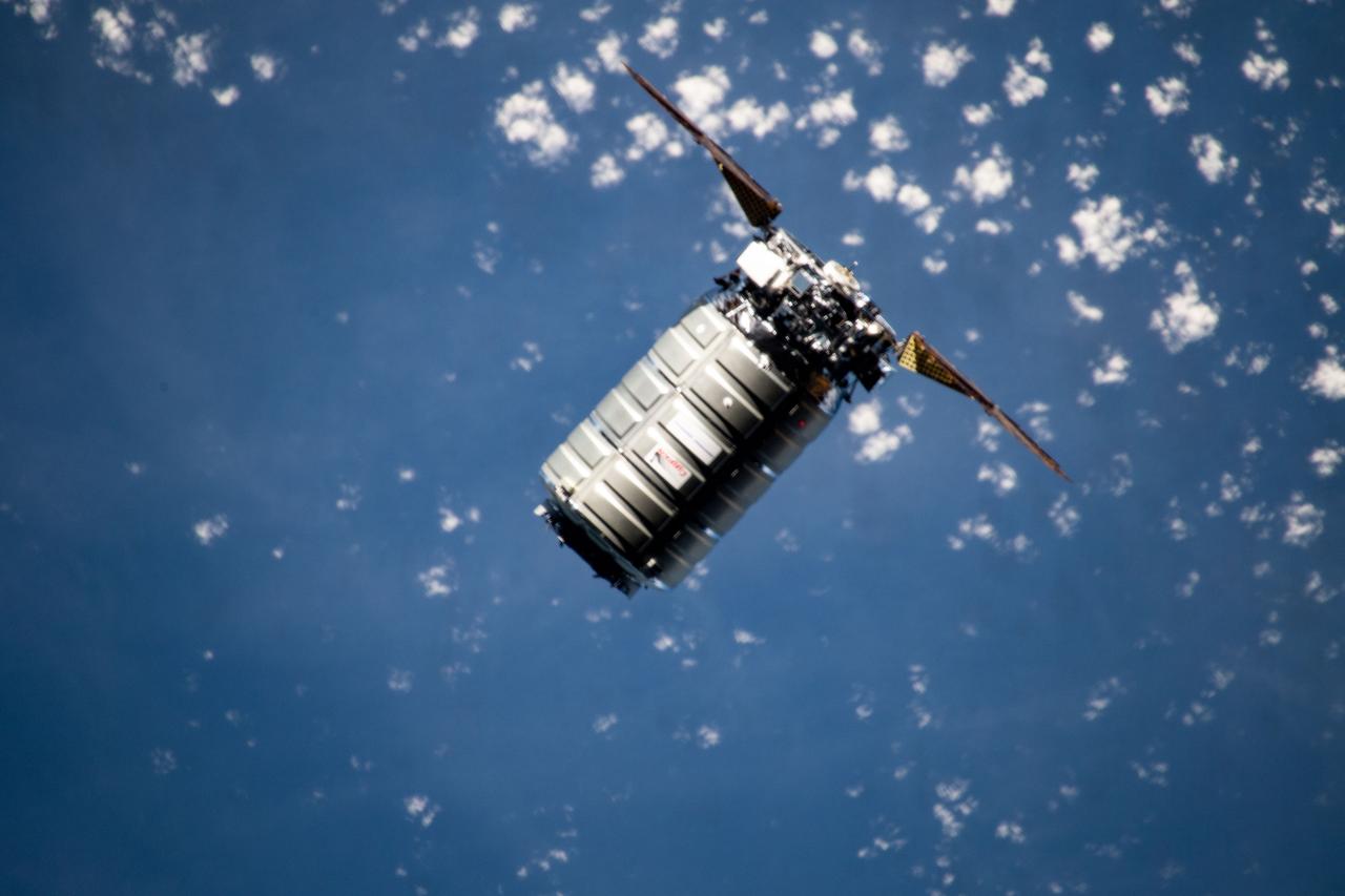 iss059e025366 (April 19, 2019) --- Northrop Grumman's Cygnus space freighter approaches the International Space Station 254 miles above the South China Sea.