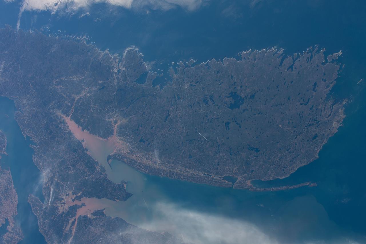 iss059e059149 (May 7, 2019) --- Portions of the Canadian provinces of Nova Scotia and New Brunswick separated by the Bay of Fundy are pictured as the International Space Station orbited 257 miles above the North American continent.