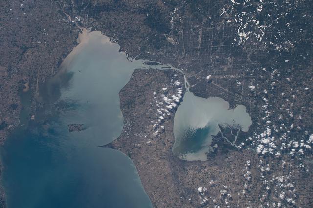 NASA image: iss059e090279