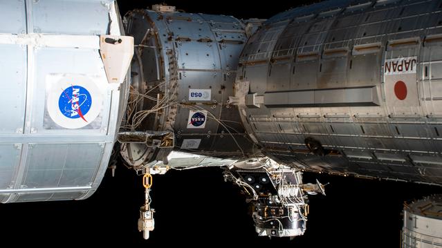 NASA image: iss060e007002