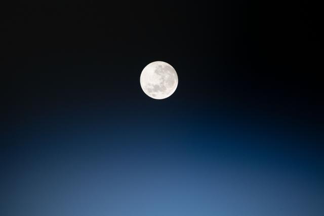 NASA image: iss060e008815