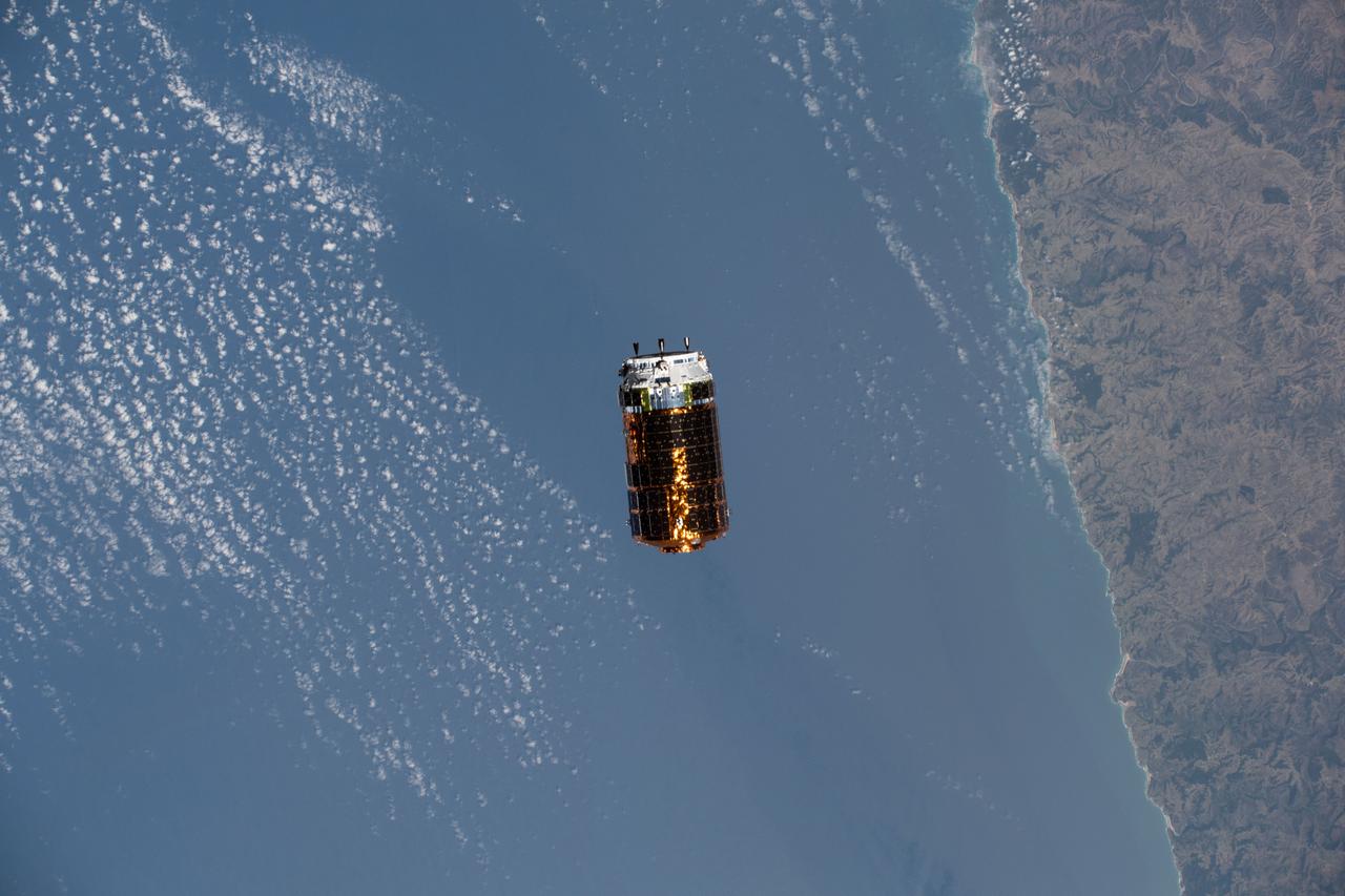 iss060e083260 (Oct. 1, 2019) --- Japan's H-II Transfer Vehicle-8 (HTV-8) slowly approaches the International Space Station as both spacecraft orbited over the Indian Ocean off the coast of South Africa. The HTV-8 would later be grappled by the Canadarm2 robotic arm, operated by astronaut Christina Koch, beginning a month of cargo transfer activities.