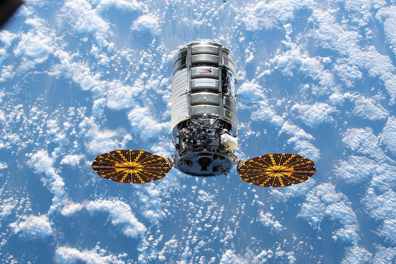 iss061e028279 (Nov. 4, 2019) --- The U.S. Cygnus space freighter approaches the International Space Station carrying over four tons of science experiments, crew supplies and station hardware. NASA astronaut Jessica Meir, with fellow Flight Engineer Christina Koch as her back up, would go on to command the Canadarm2 robotic arm to capture the 12th resupply ship from Northrop Grumman.
