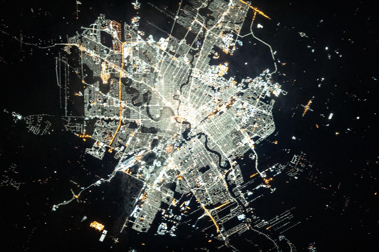 iss061e111794 (Jan. 1, 2020) --- Winnipeg, in the Canadian province of Manitoba, is photographed in this nighttime shot as the International Space Station orbited 261 miles above North America.