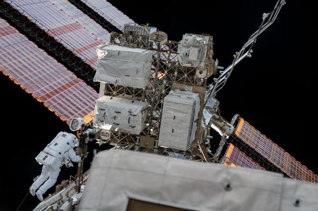 NASA image: iss061e142299