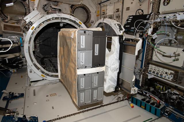 NASA image: iss061e154749