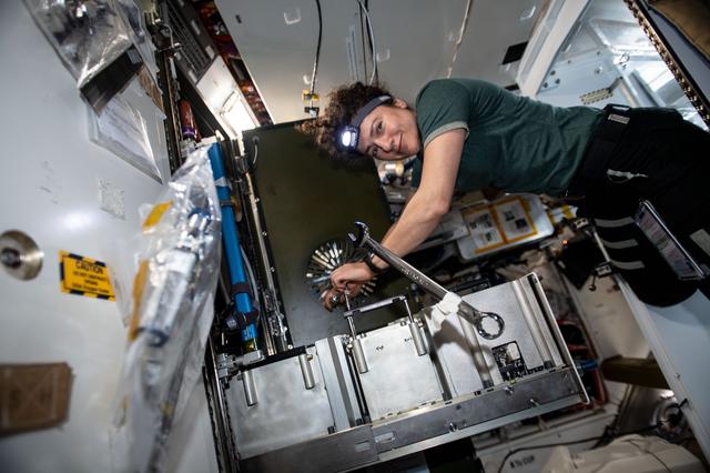 NASA image: IFM N3 MCA Mass Spectrometer Remove and Replace