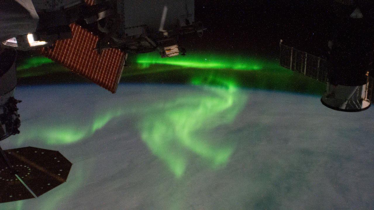 iss062e140329 (April 8, 2020) --- The "aurora australis" is pictured near the southern-most point of the International Space Station's orbital trek above the Indian Ocean.