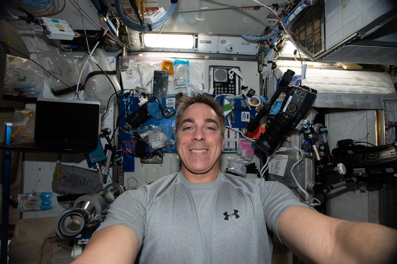 iss063e004860 (May 3, 2020) --- NASA astronaut and Expedition 63 Commander Chris Cassidy poses for a weekend selfie aboard the International Space Station.
