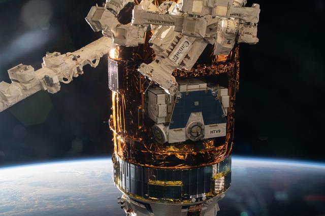 NASA image: iss063e020483