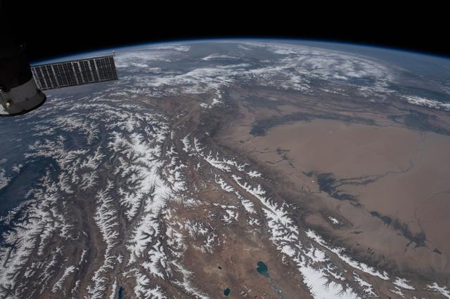 NASA image: iss063e032032